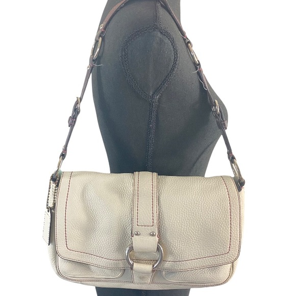 Coach Cream Leather Metal Ring Shoulder Flap Bag - Picture 3 of 14